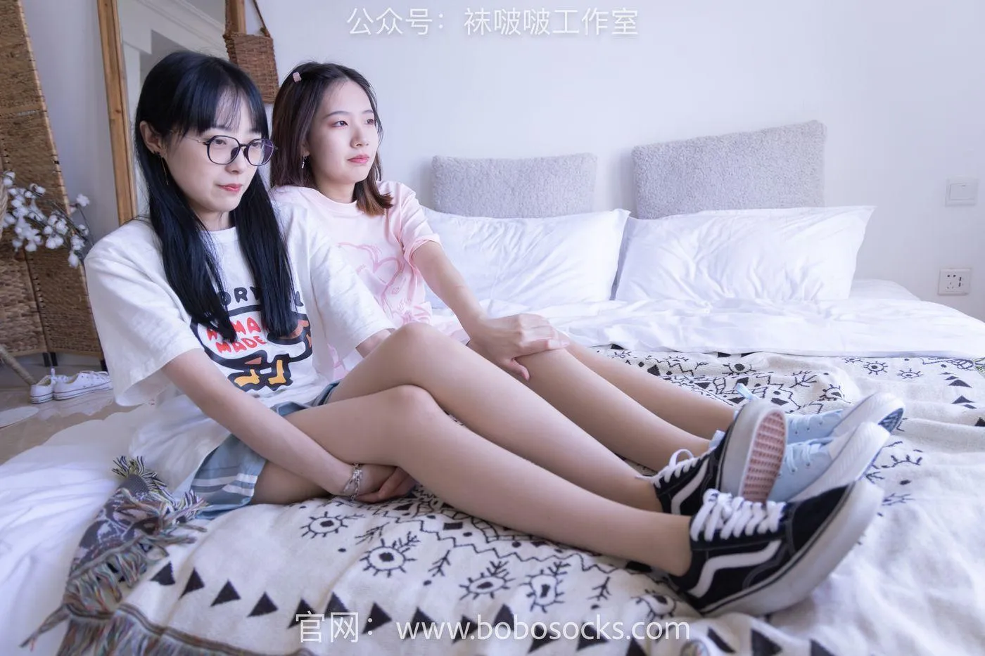 [BoBoSocks袜啵啵]NO.100 小甜豆与稚予-板鞋、肉丝、脚对脚互动剧情 [132P]插图7